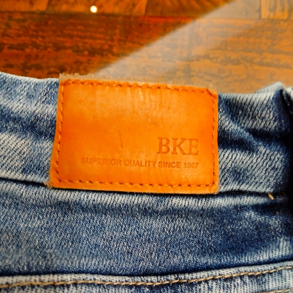 Womens Buckle payton straight leg jean